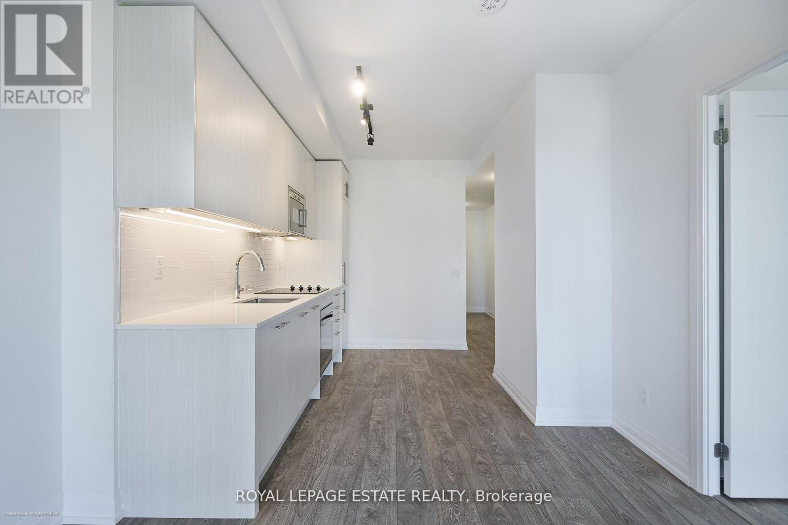 2206 - 286 Main Street, Toronto, Ontario  M4C 0B3 - Photo 11 - E12583066