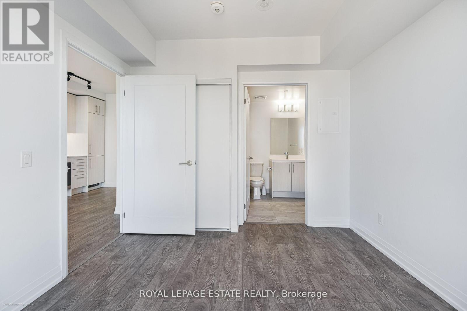 2206 - 286 Main Street, Toronto, Ontario  M4C 0B3 - Photo 15 - E12583066