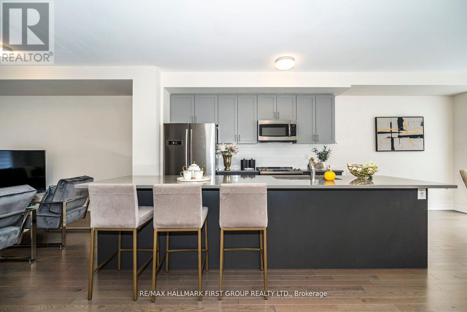 2519 Castlegate Crossing Drive, Pickering, Ontario  L1X 0H8 - Photo 11 - E12583094