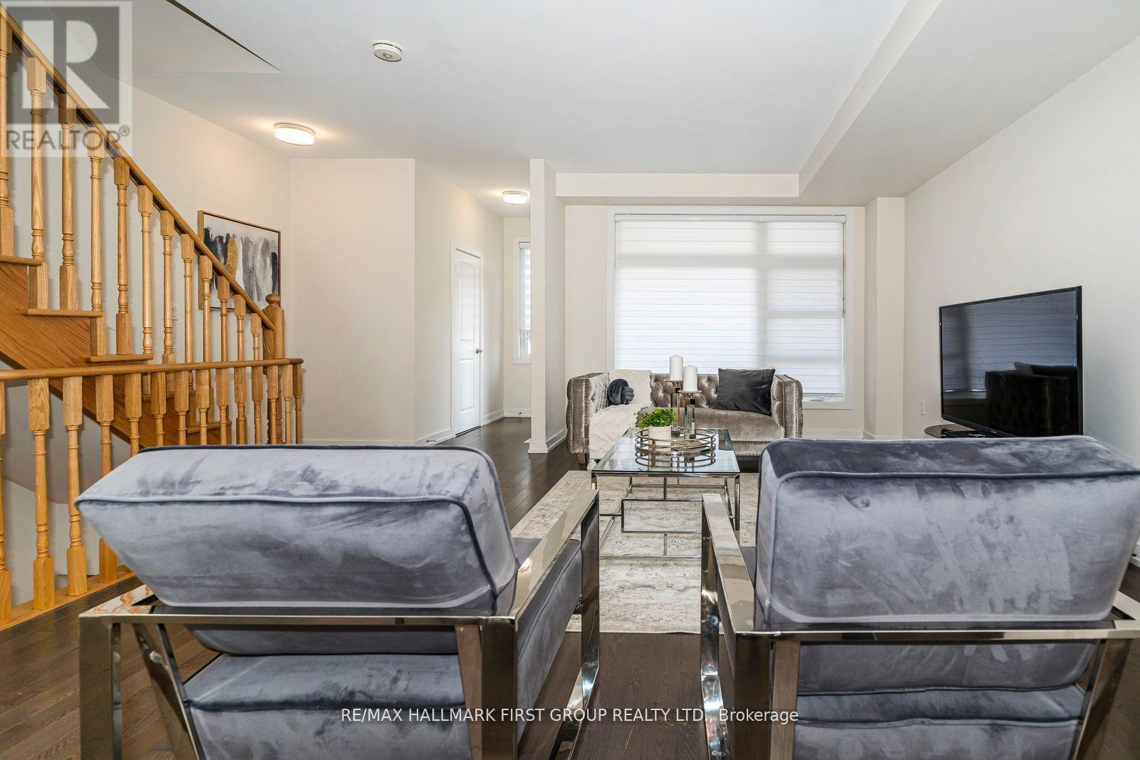 2519 Castlegate Crossing Drive, Pickering, Ontario  L1X 0H8 - Photo 16 - E12583094