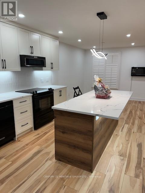 Main Floor - 464 Sandford Street, Newmarket, Ontario L3Y 4S7 - Photo 11 - N12583100