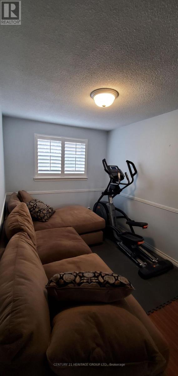 Main Floor - 464 Sandford Street, Newmarket, Ontario L3Y 4S7 - Photo 15 - N12583100