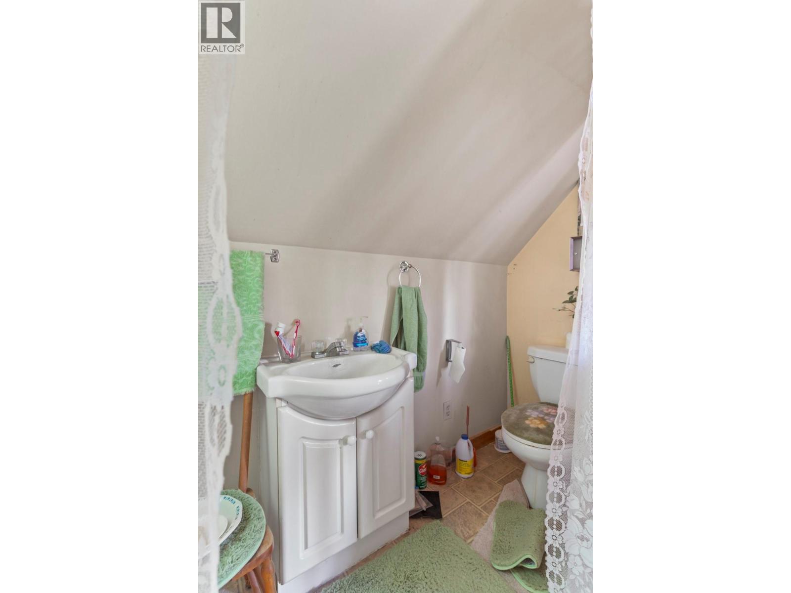 2008 Corn Creek Road, Creston, British Columbia  V0B 1G7 - Photo 10 - 10367538