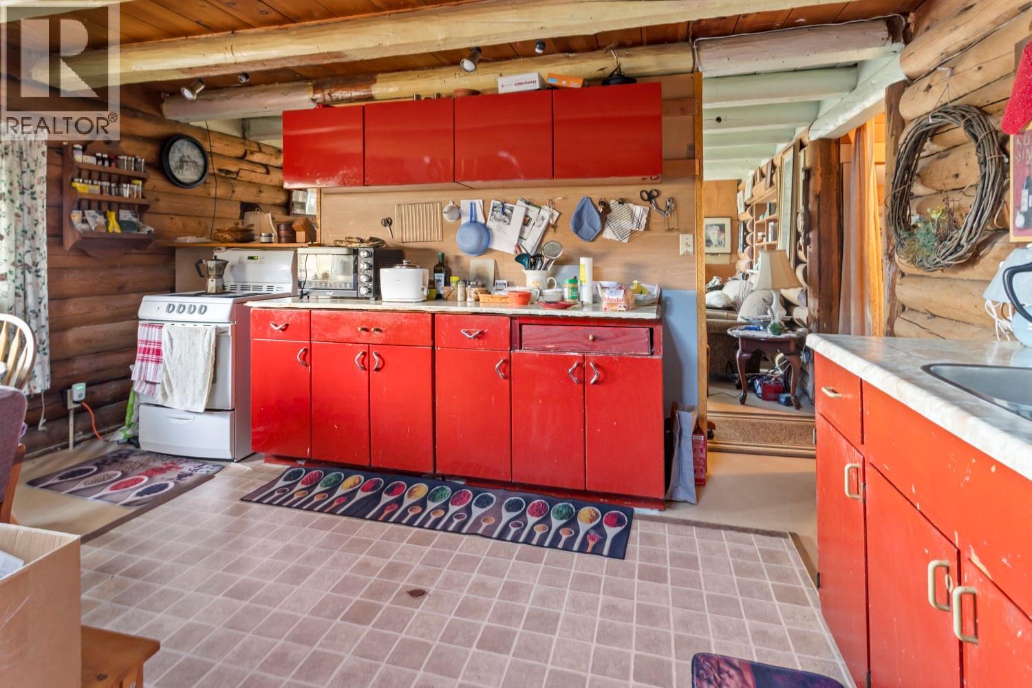 2008 Corn Creek Road, Creston, British Columbia  V0B 1G7 - Photo 4 - 10367538