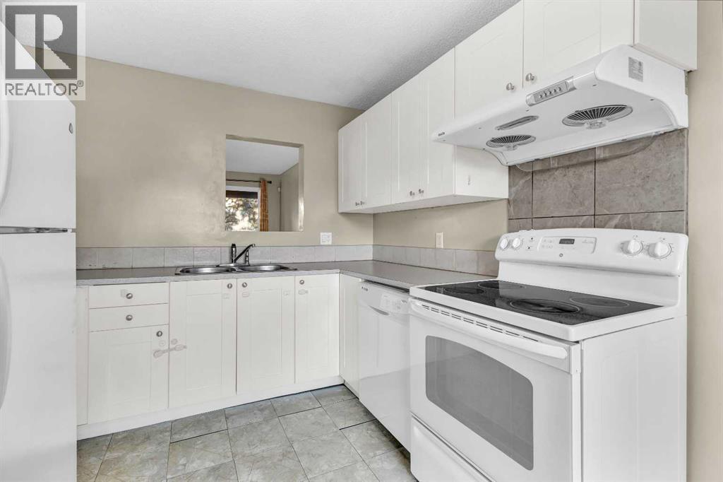 116 Shawmeadows Road Sw, Calgary, Alberta  T2Y 1B3 - Photo 5 - A2260534