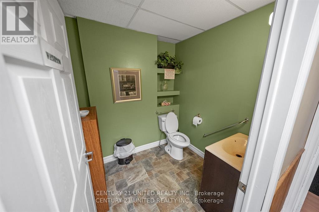 283 George Street N, Peterborough, Ontario  K9J 3H3 - Photo 9 - X12583214