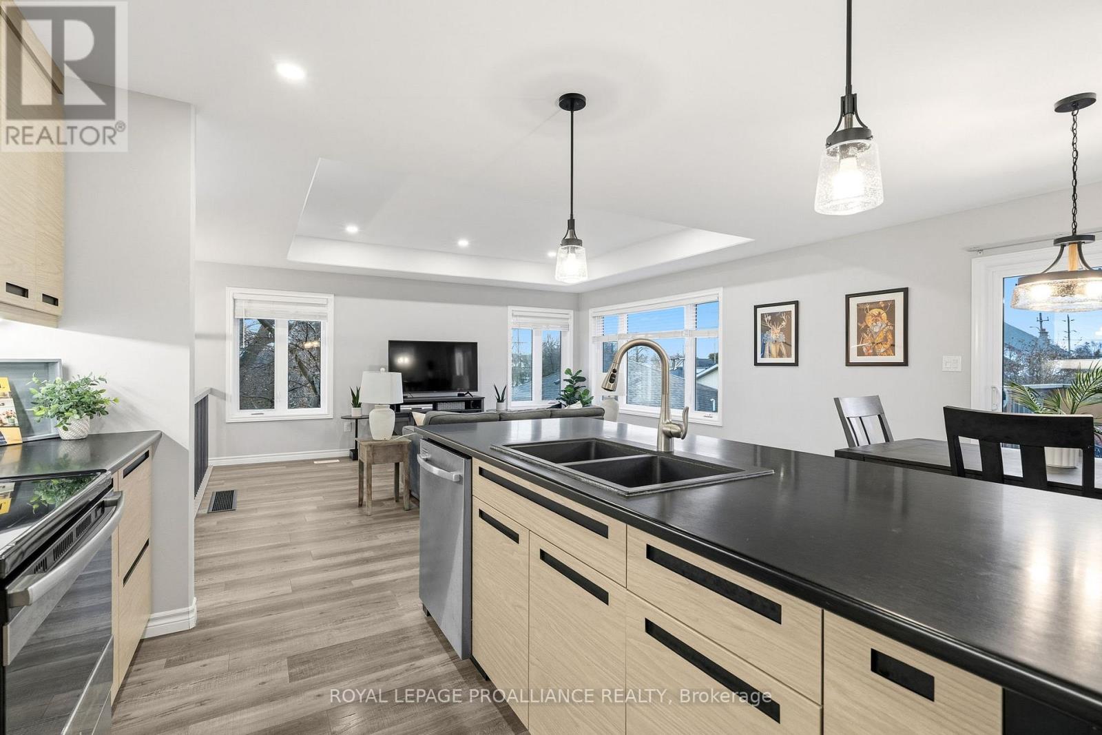 84 South George Street, Belleville, Ontario  K8N 3G9 - Photo 17 - X12583286