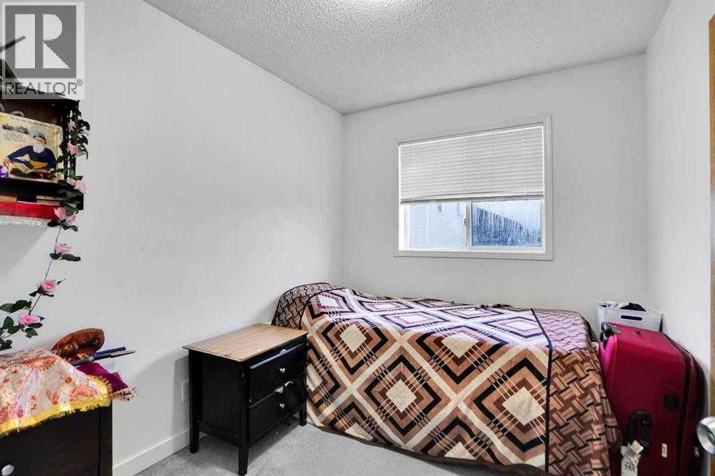 63 Martinbrook Road Ne, Calgary, Alberta  T3J 3E1 - Photo 14 - A2272341