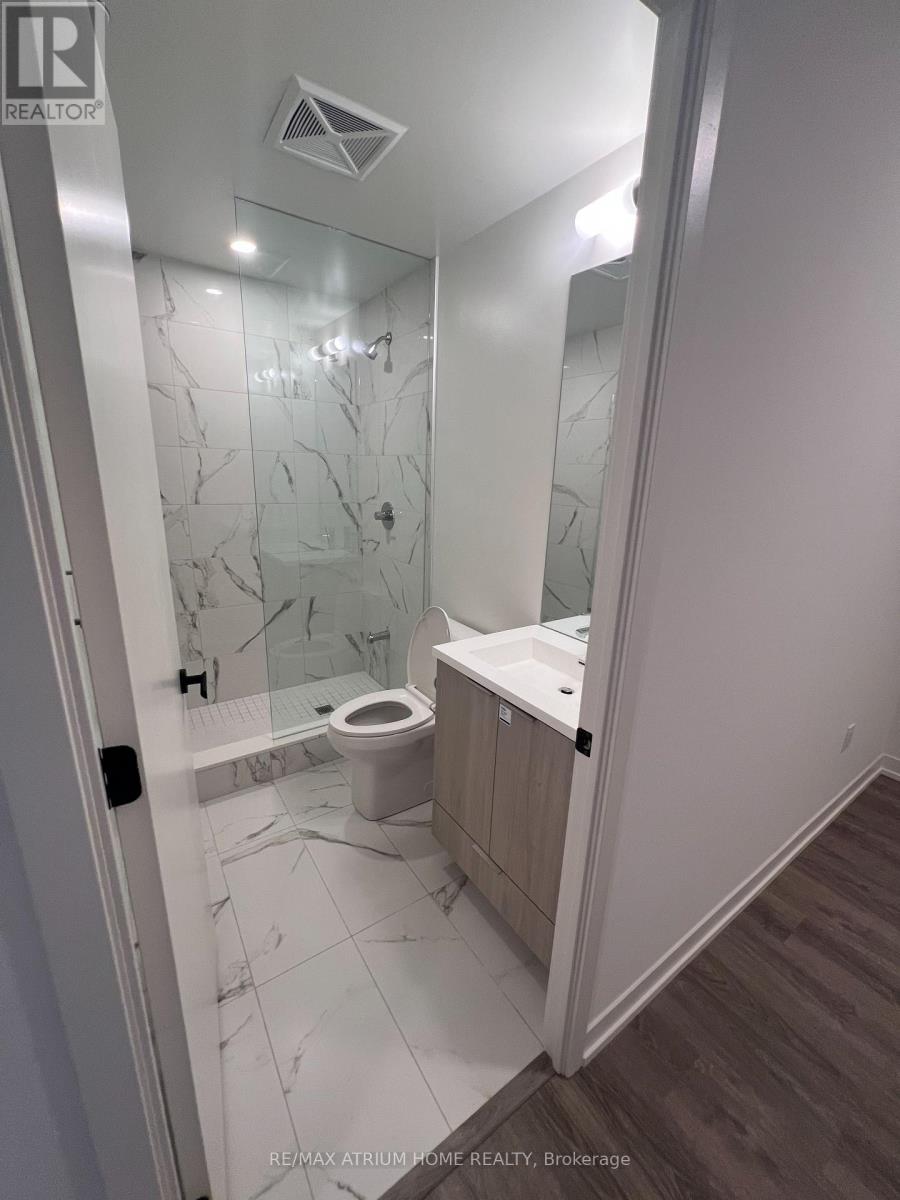 1907 - 8 Interchange Way, Vaughan (Vaughan Corporate Centre), Ontario  L4K 0P9 - Photo 10 - N12553308