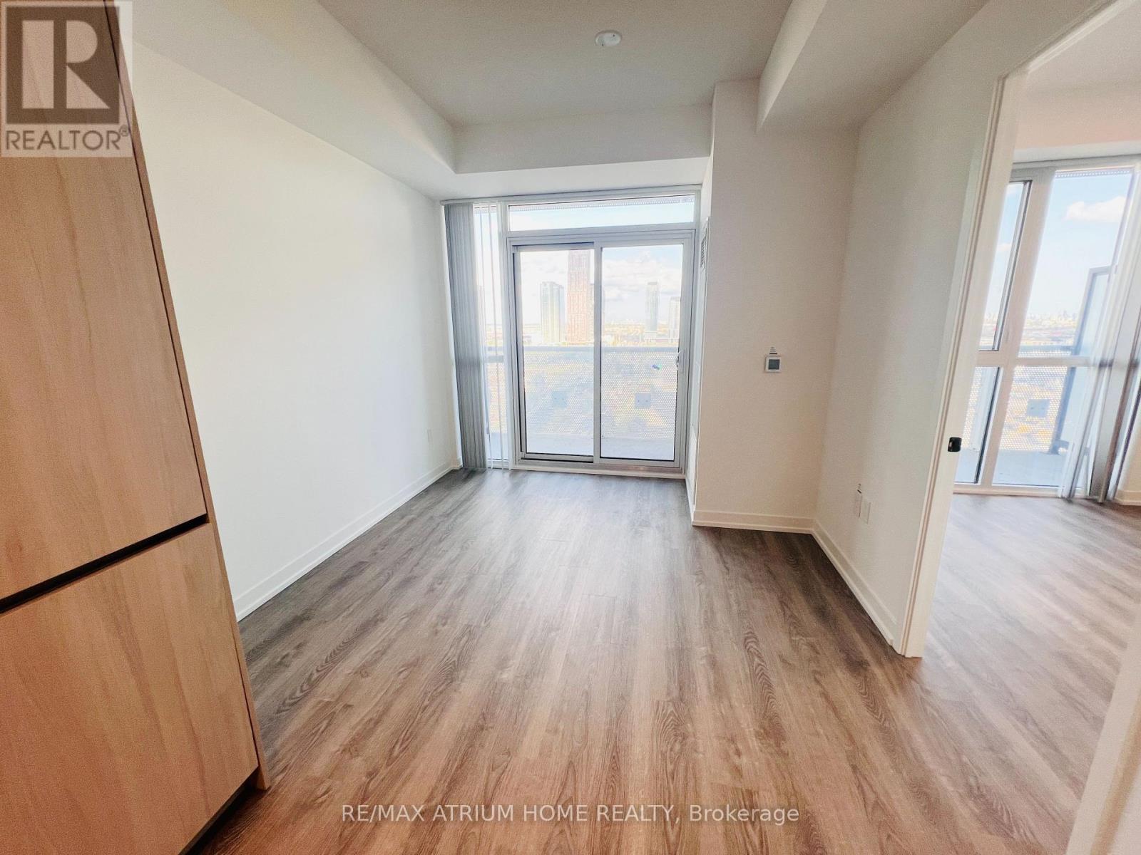 1907 - 8 Interchange Way, Vaughan (Vaughan Corporate Centre), Ontario  L4K 0P9 - Photo 5 - N12553308