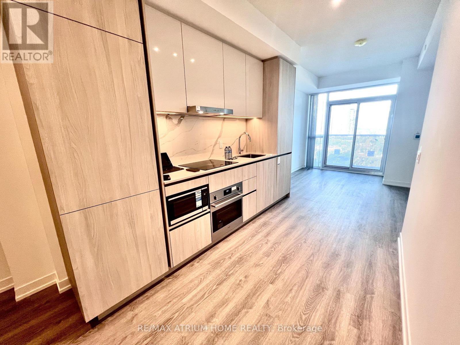 1907 - 8 Interchange Way, Vaughan (Vaughan Corporate Centre), Ontario  L4K 0P9 - Photo 3 - N12553308