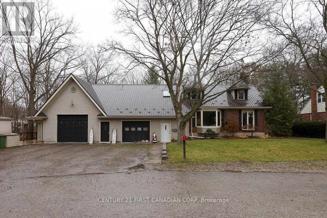 297 Alma Street, St. Thomas, Ontario  N5P 3B9 - Photo 1 - X12583164