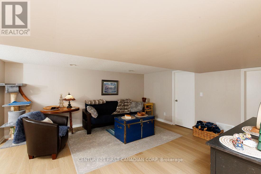 297 Alma Street, St. Thomas, Ontario  N5P 3B9 - Photo 15 - X12583164