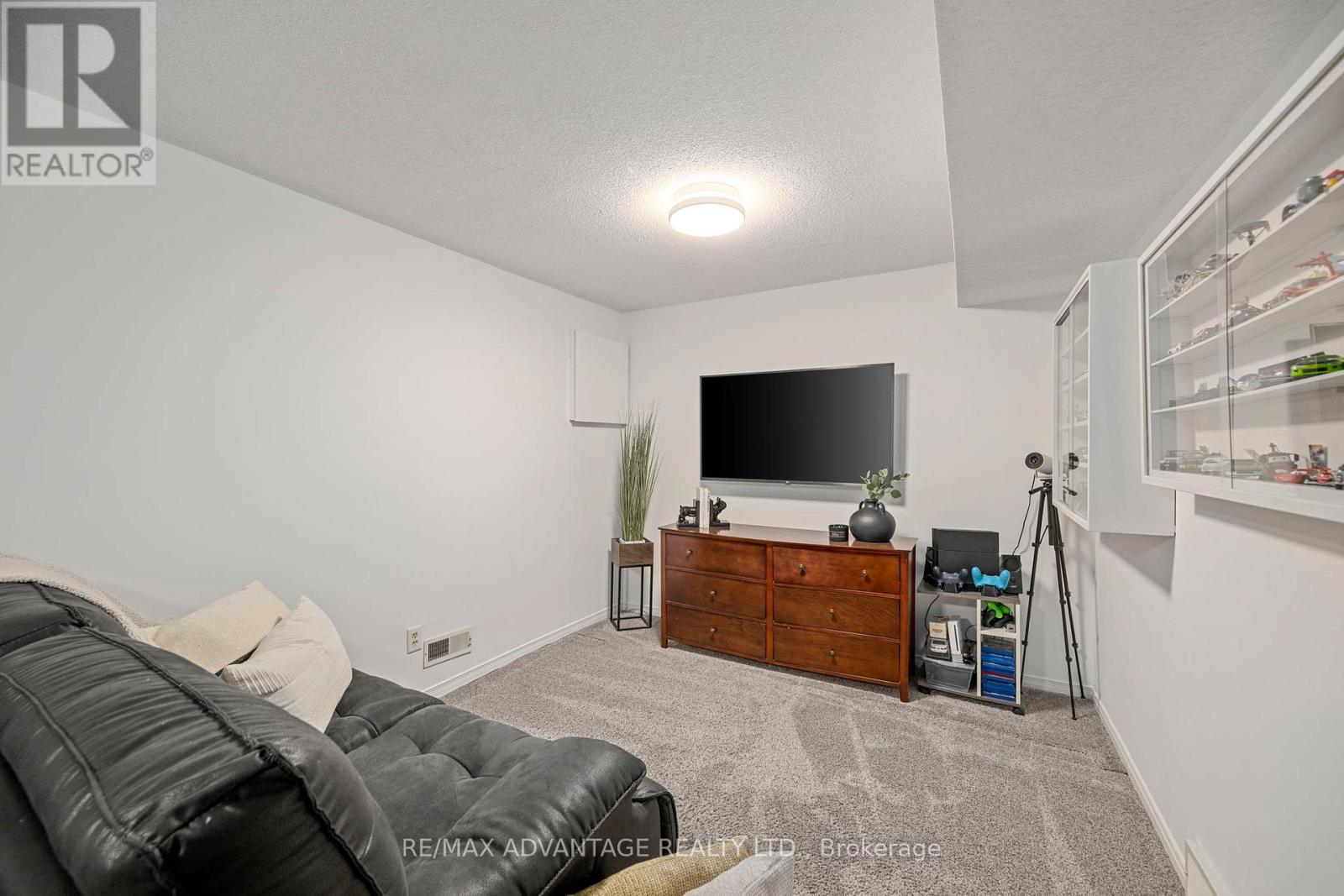 29 - 1845 Aldersbrook Road, London North, Ontario  N6G 4V9 - Photo 27 - X12583284