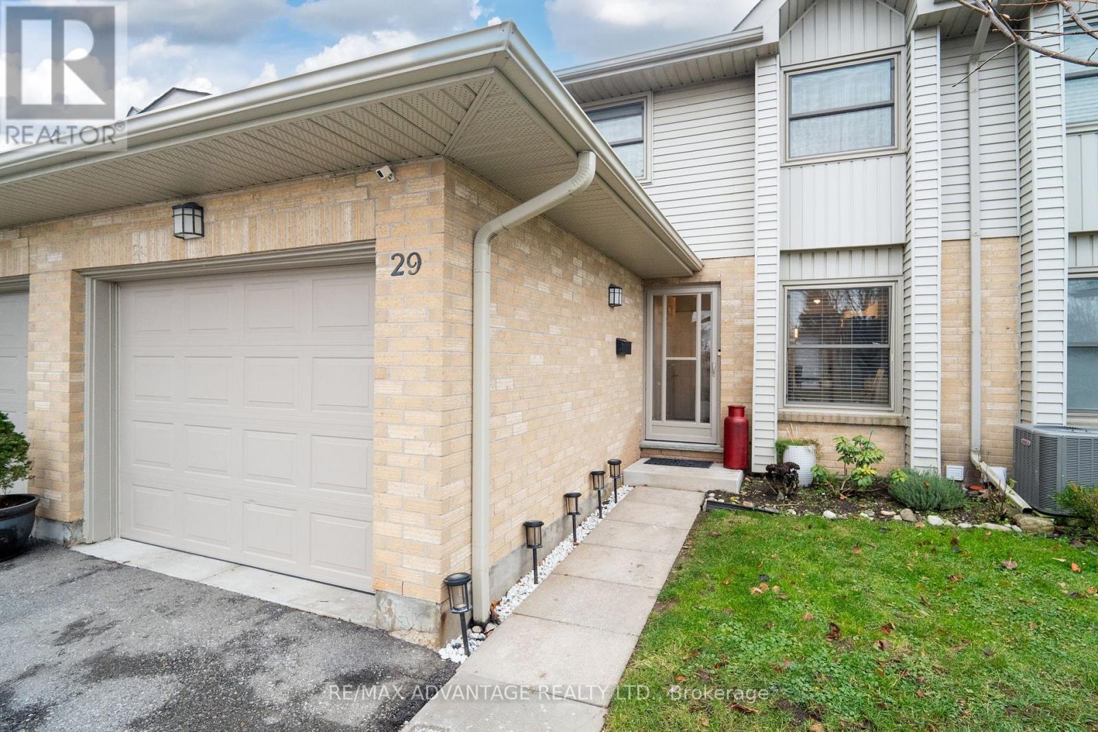 29 - 1845 Aldersbrook Road, London North, Ontario  N6G 4V9 - Photo 4 - X12583284