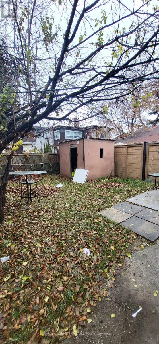 4 Nickle Street, Toronto, Ontario  M6M 2H6 - Photo 5 - W12582552