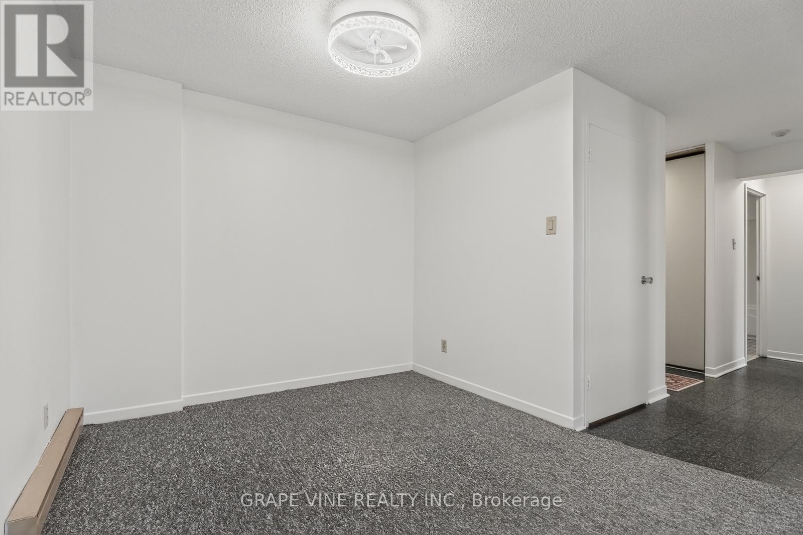 102 - 50 Burnside Avenue, Ottawa, Ontario  K1Y 2M2 - Photo 23 - X12583204