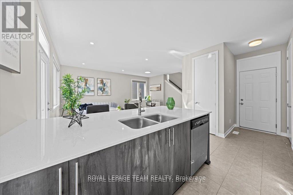 426 Epoch Street, Ottawa, Ontario  K2J 6X7 - Photo 12 - X12583208