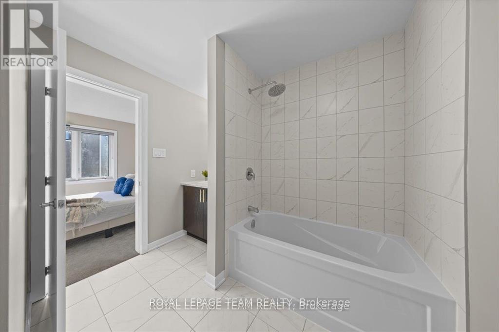 426 Epoch Street, Ottawa, Ontario  K2J 6X7 - Photo 20 - X12583208