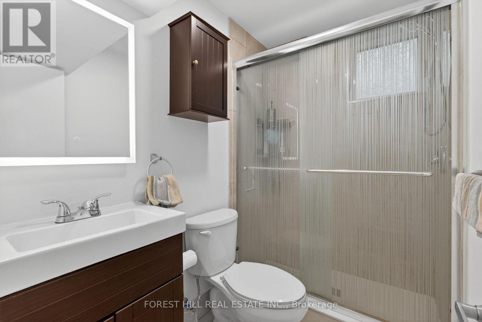 130 Verobeach Boulevard, Toronto, Ontario  M9M 1R1 - Photo 15 - W12583070