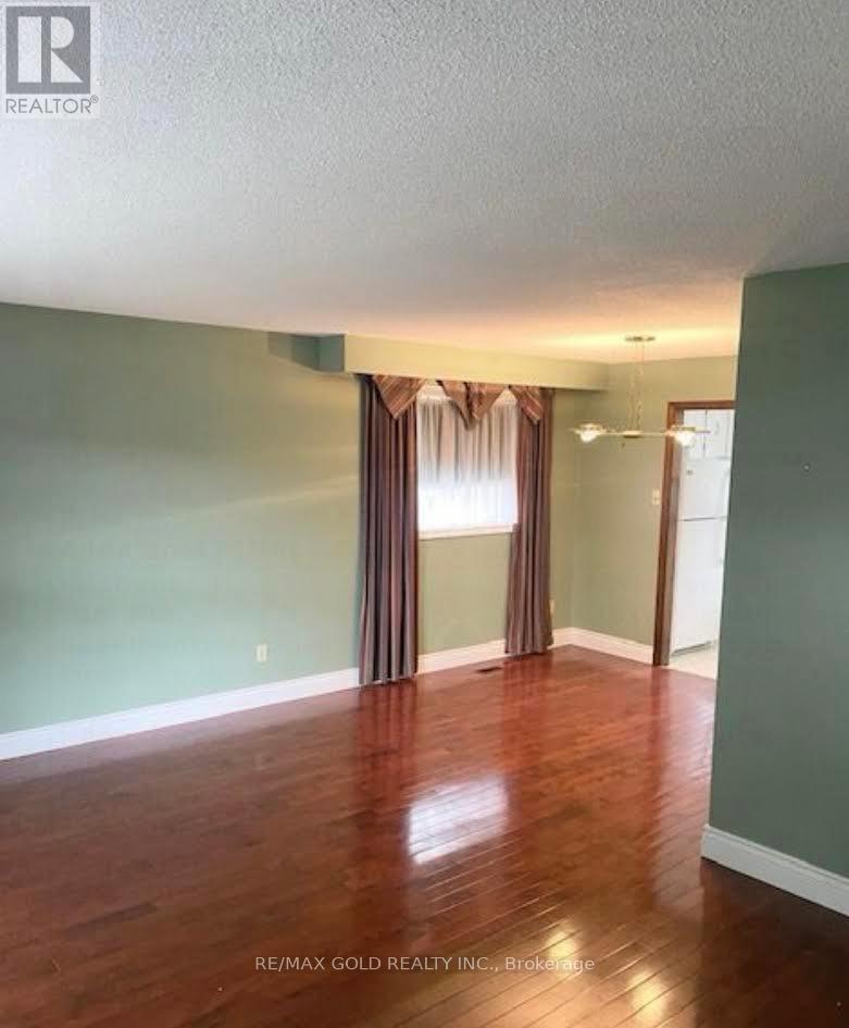 30 Blackthorn Lane, Brampton, Ontario  L6V 3K8 - Photo 19 - W12583072