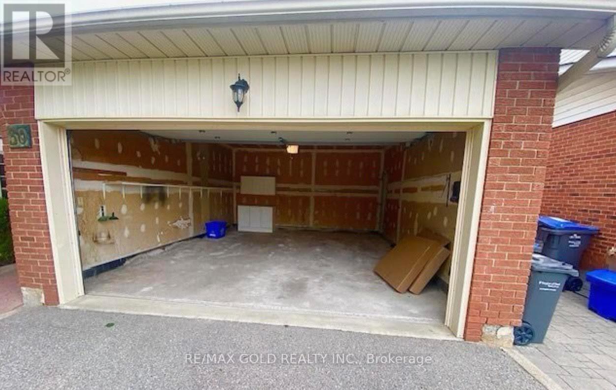 30 Blackthorn Lane, Brampton, Ontario  L6V 3K8 - Photo 2 - W12583072