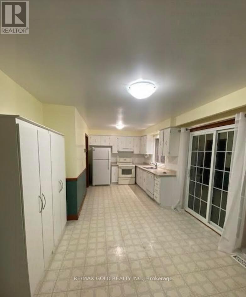 30 Blackthorn Lane, Brampton, Ontario  L6V 3K8 - Photo 24 - W12583072