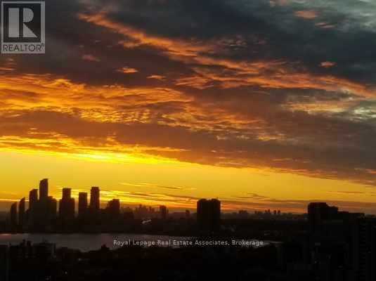 2211 - 38 Joe Shuster Way, Toronto, Ontario  M6K 0A5 - Photo 44 - W12583078