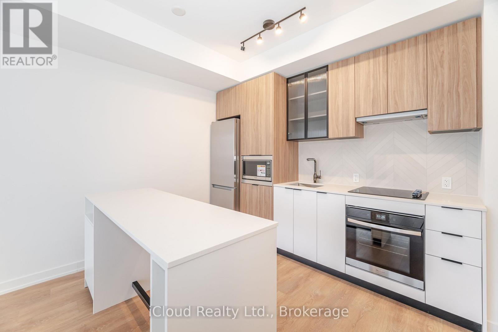 719 - 1037 The Queensway, Toronto, Ontario M8Z 6C7 - Photo 10 - W12583080