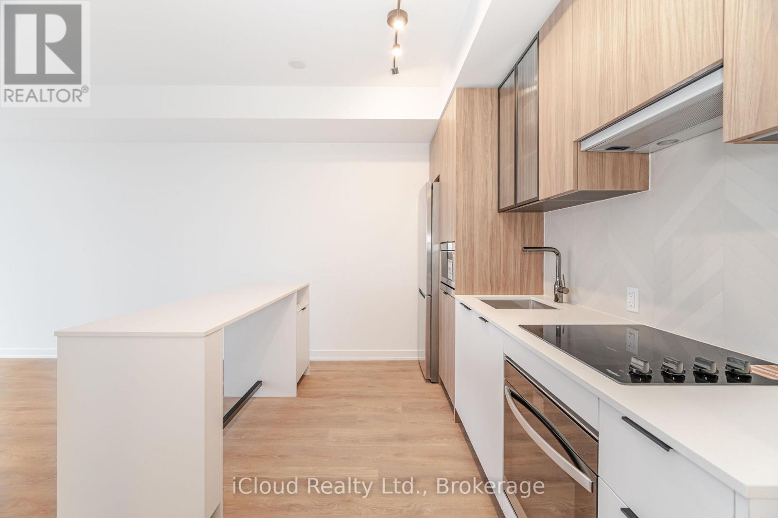 719 - 1037 The Queensway, Toronto, Ontario M8Z 6C7 - Photo 11 - W12583080