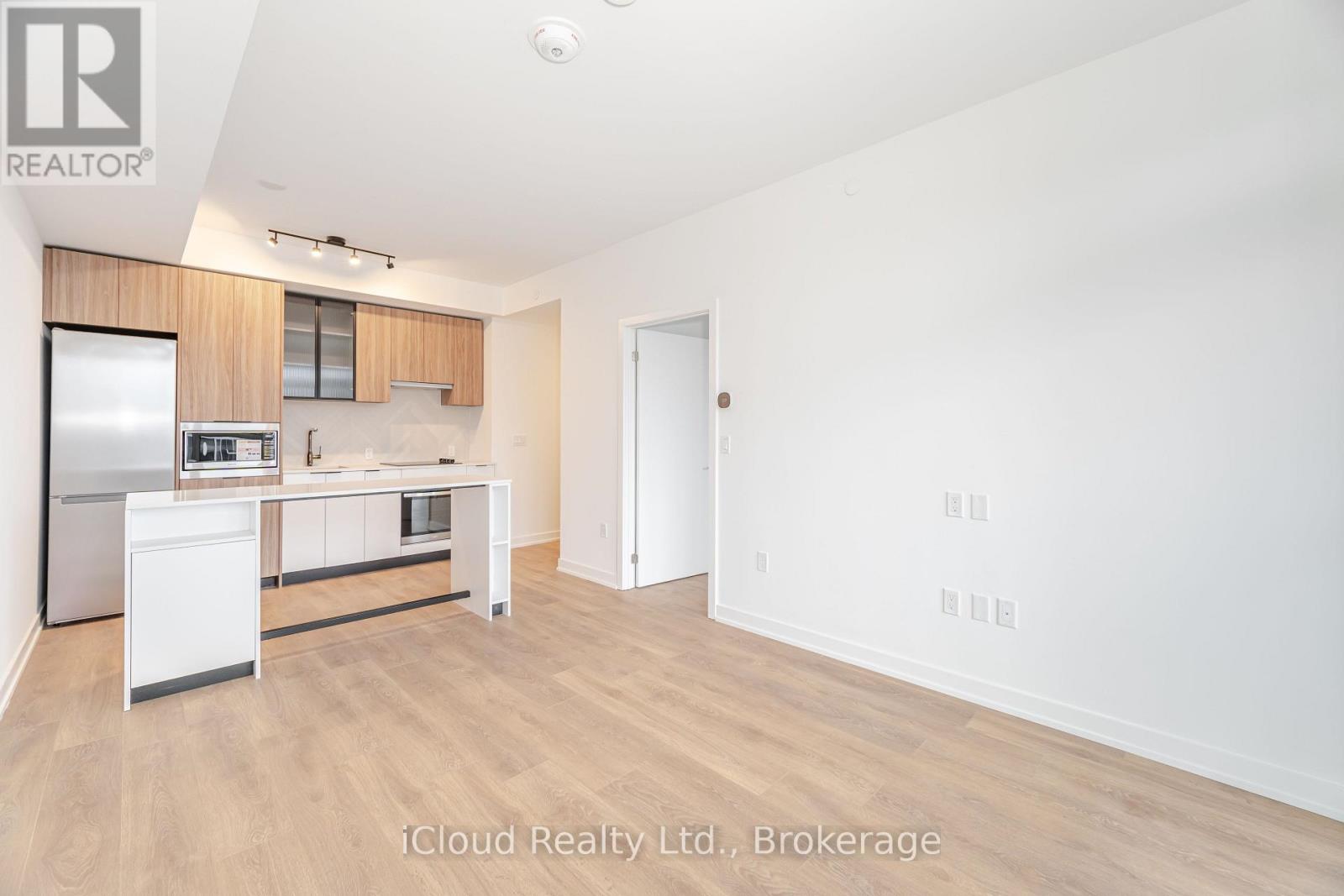 719 - 1037 The Queensway, Toronto, Ontario M8Z 6C7 - Photo 18 - W12583080