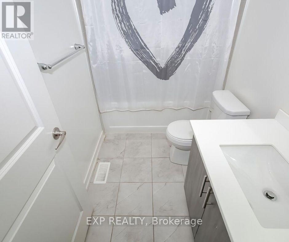 177 Sabina Drive, Oakville, Ontario  L6H 0W3 - Photo 10 - W12583106