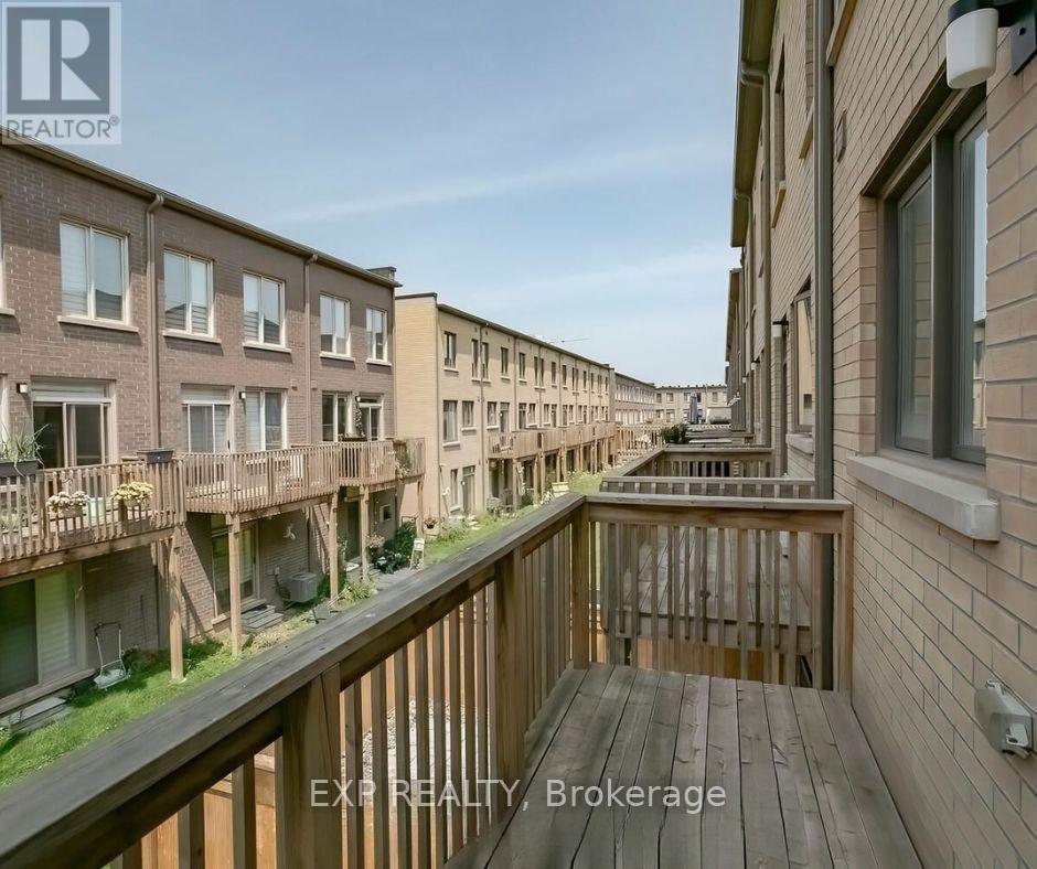 177 Sabina Drive, Oakville, Ontario  L6H 0W3 - Photo 7 - W12583106