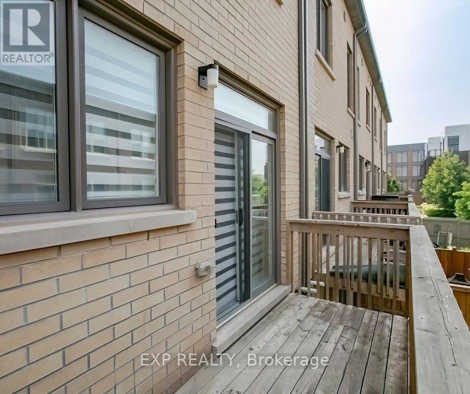 177 Sabina Drive, Oakville, Ontario  L6H 0W3 - Photo 9 - W12583106