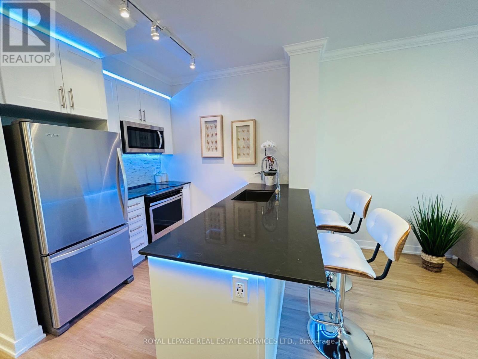 1601 - 4085 Parkside Village Drive, Mississauga, Ontario  L5B 0K9 - Photo 8 - W12583110