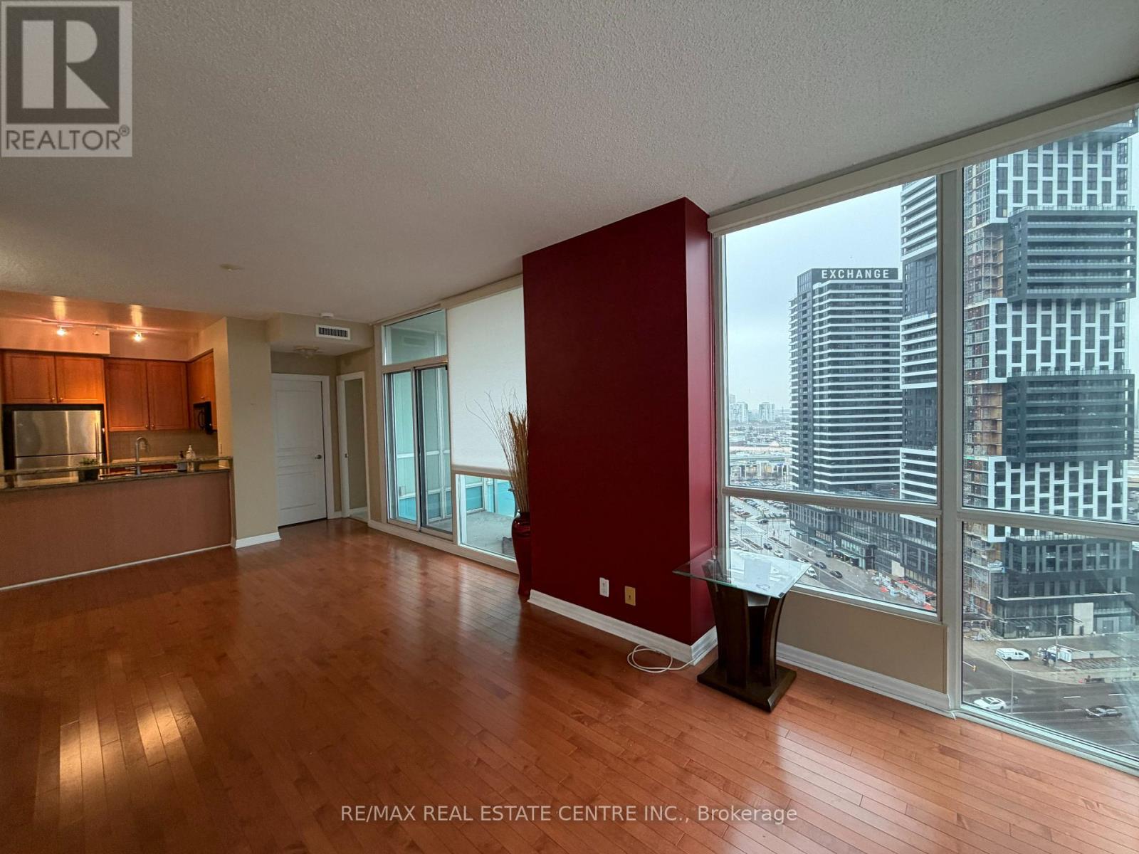 1902 - 220 Burnhamthorpe Road W, Mississauga, Ontario  L5B 3Y5 - Photo 4 - W12583138