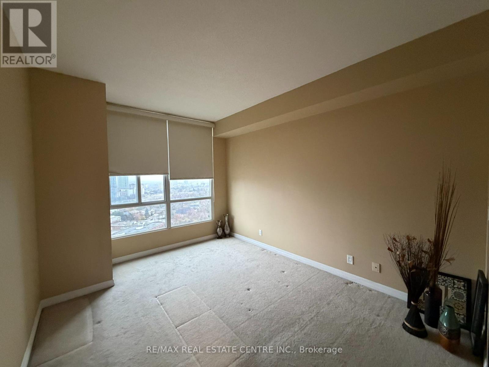 1902 - 220 Burnhamthorpe Road W, Mississauga, Ontario  L5B 3Y5 - Photo 7 - W12583138