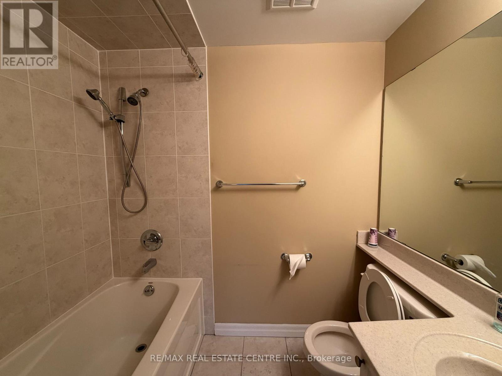 1902 - 220 Burnhamthorpe Road W, Mississauga, Ontario  L5B 3Y5 - Photo 8 - W12583138