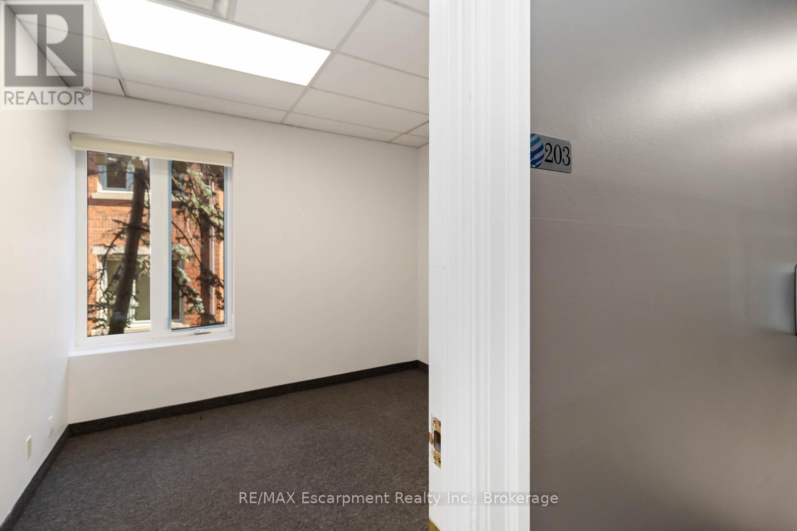 203 - 53 Village Centre Place, Mississauga, Ontario  L4Z 1V9 - Photo 10 - W12583194