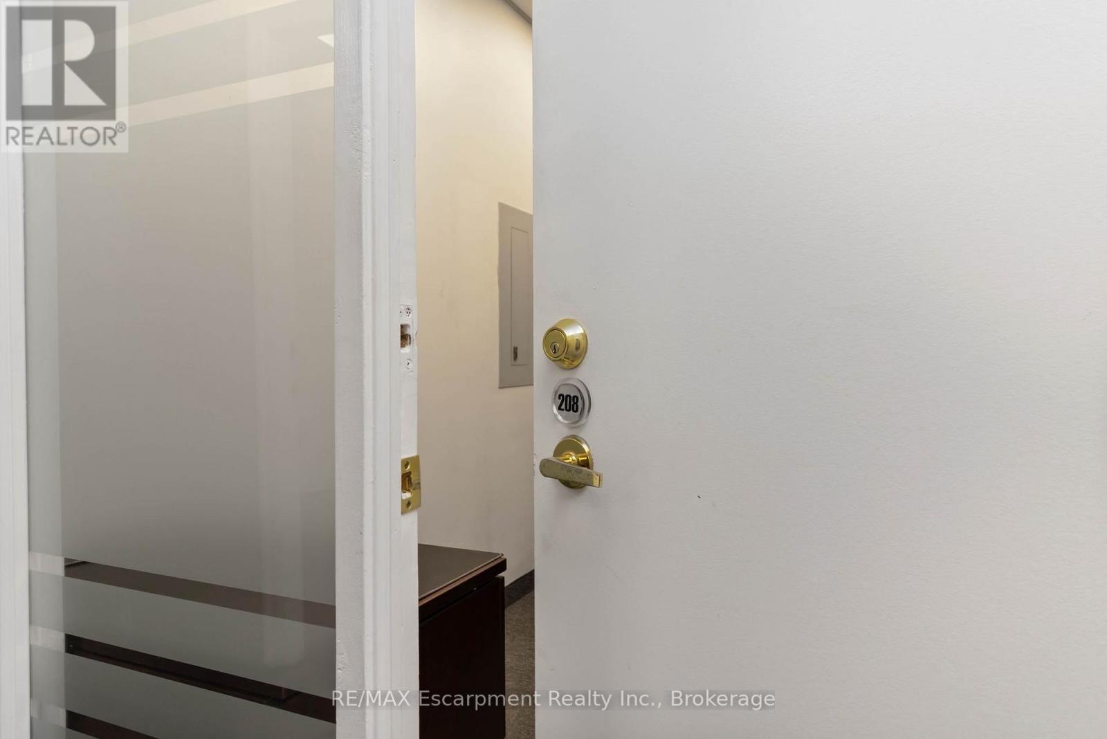 208 - 53 Village Centre Place, Mississauga, Ontario  L4Z 1V9 - Photo 10 - W12583230