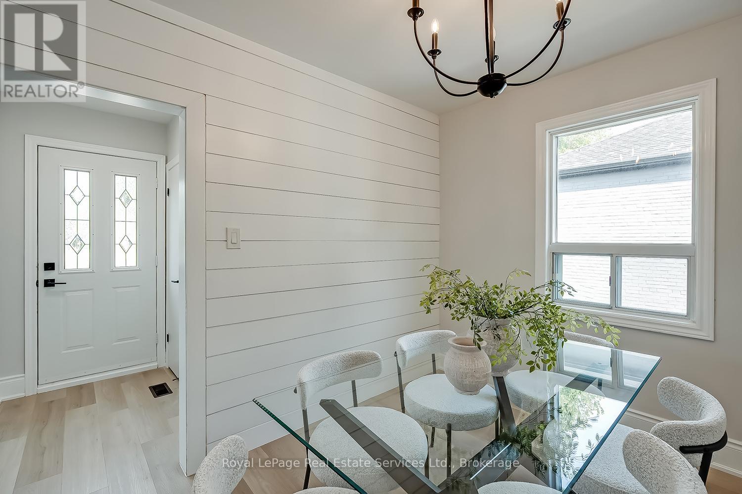 397 Bartos Drive, Oakville, Ontario  L6K 3E5 - Photo 13 - W12583312