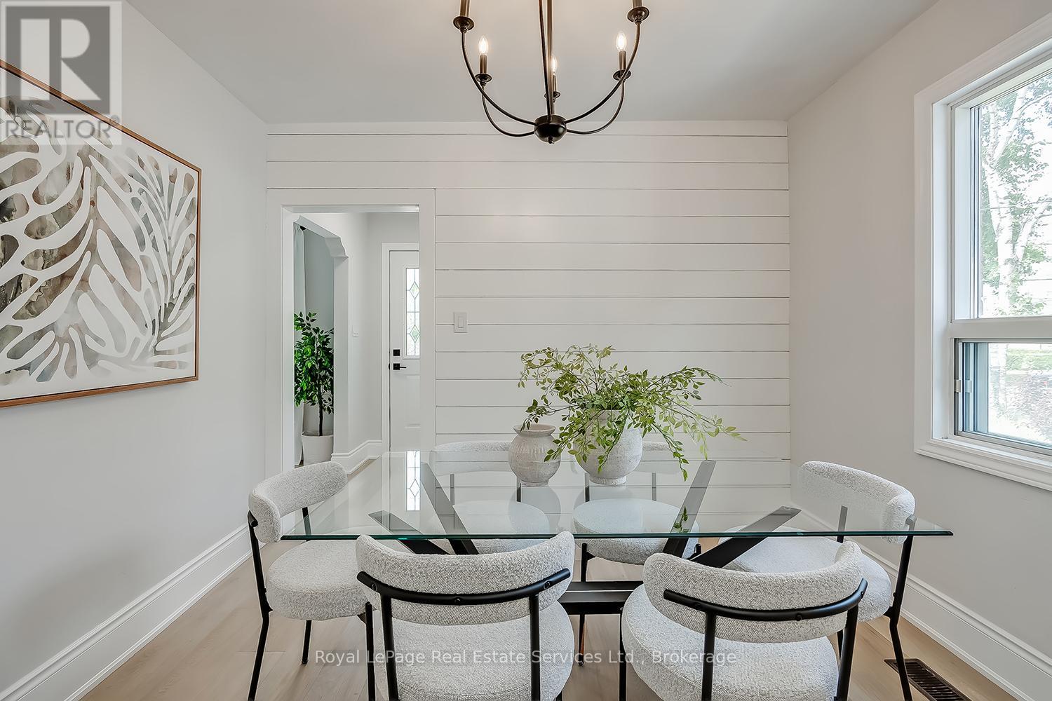 397 Bartos Drive, Oakville, Ontario  L6K 3E5 - Photo 14 - W12583312