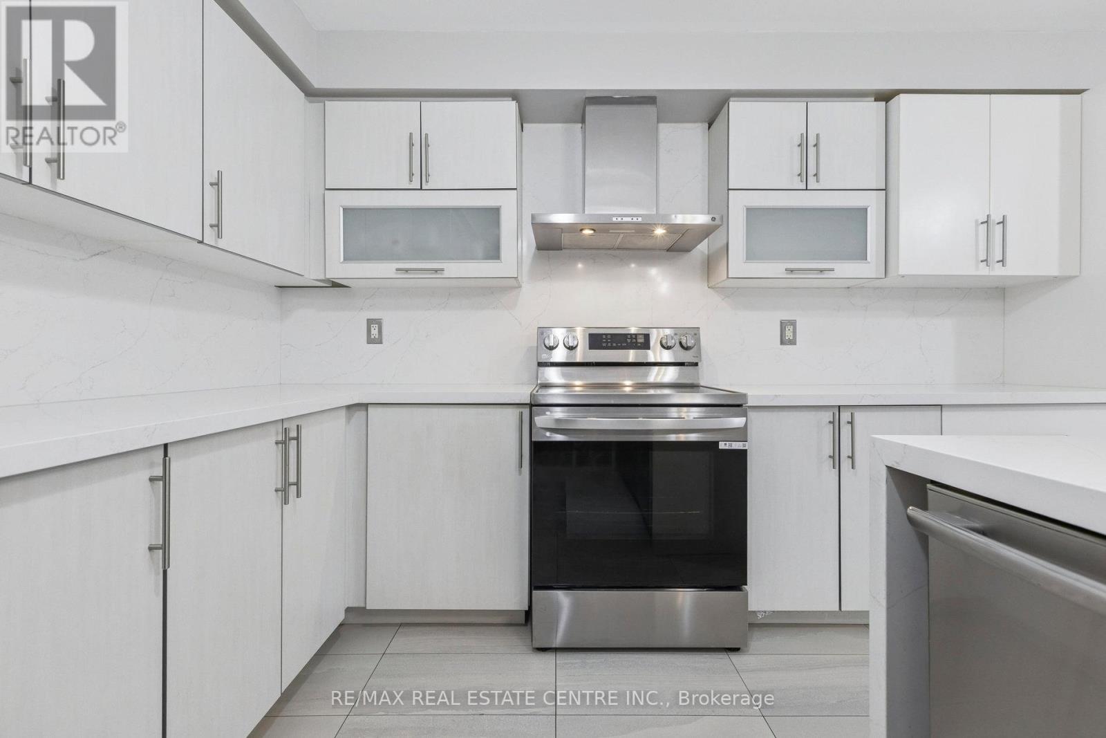 Upper Level - 16 Carroll Lane, Brantford, Ontario N3T 0J5 - Photo 21 - X12583088