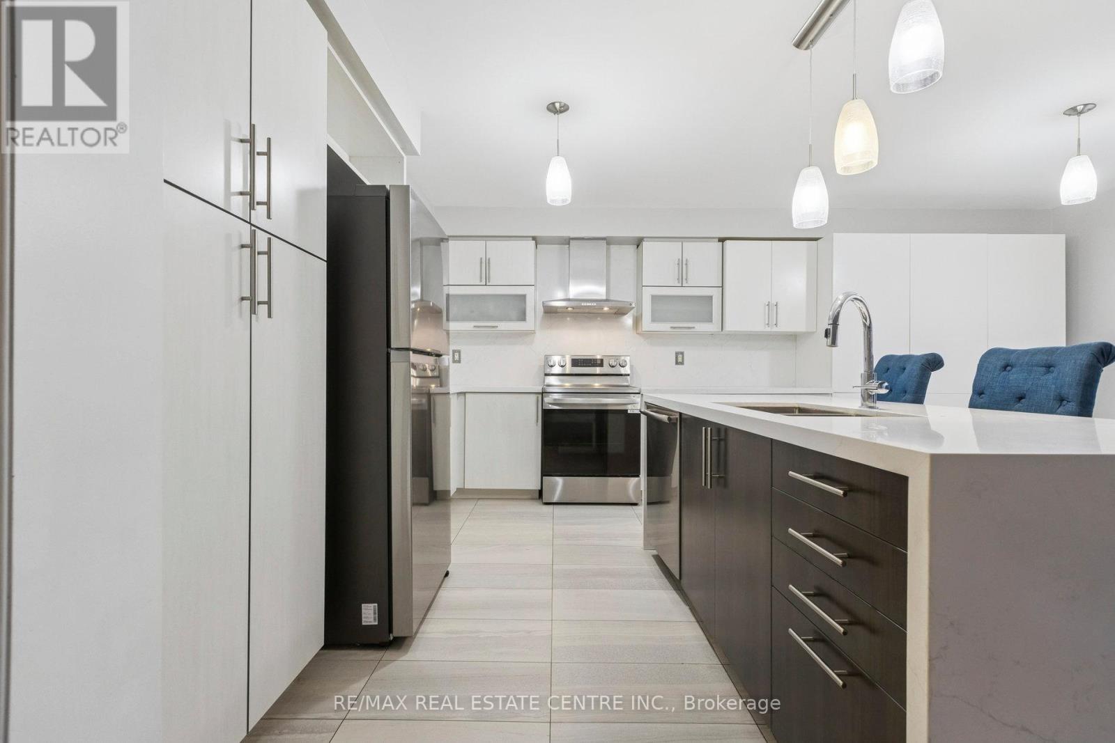 Upper Level - 16 Carroll Lane, Brantford, Ontario N3T 0J5 - Photo 22 - X12583088