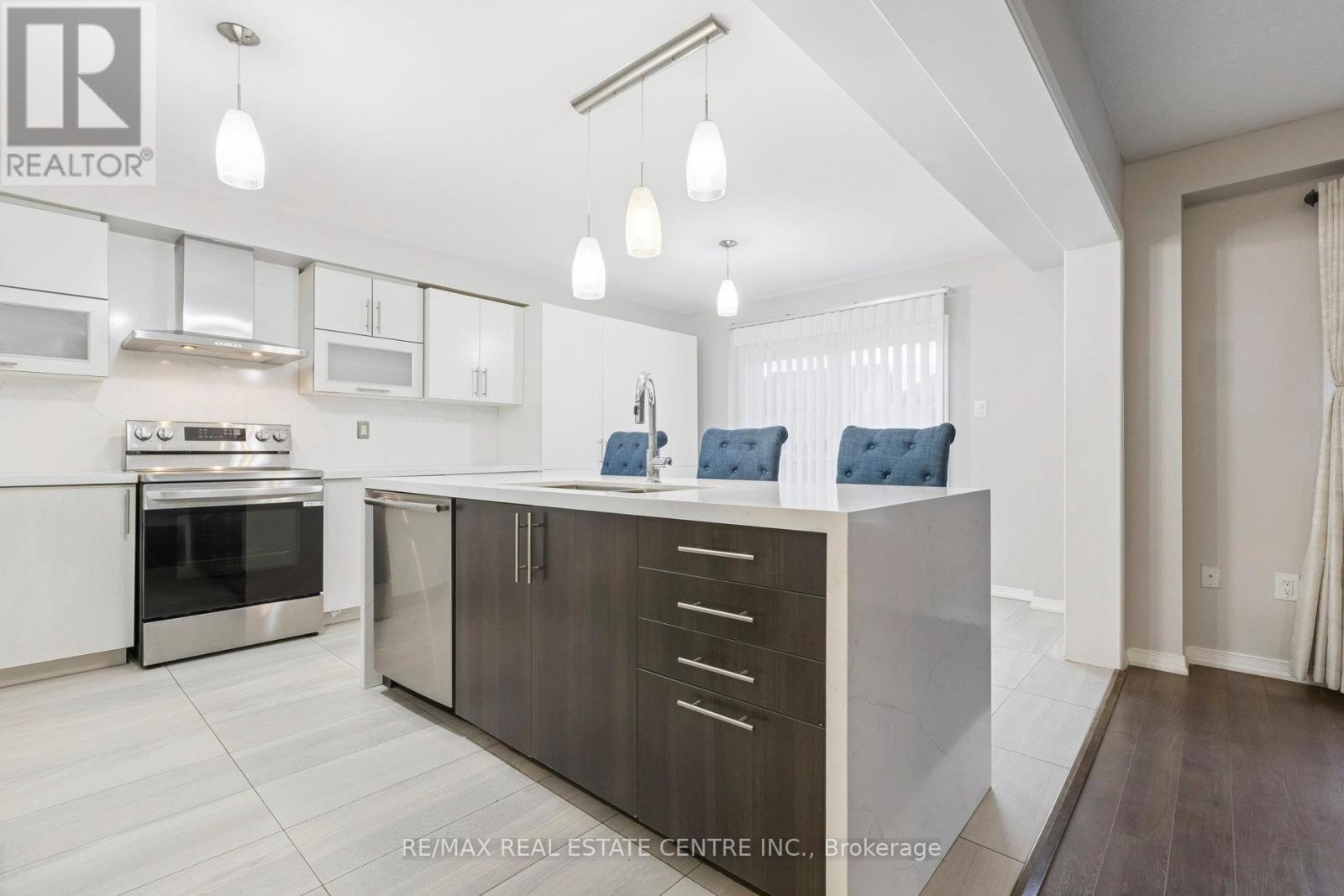 Upper Level - 16 Carroll Lane, Brantford, Ontario N3T 0J5 - Photo 24 - X12583088