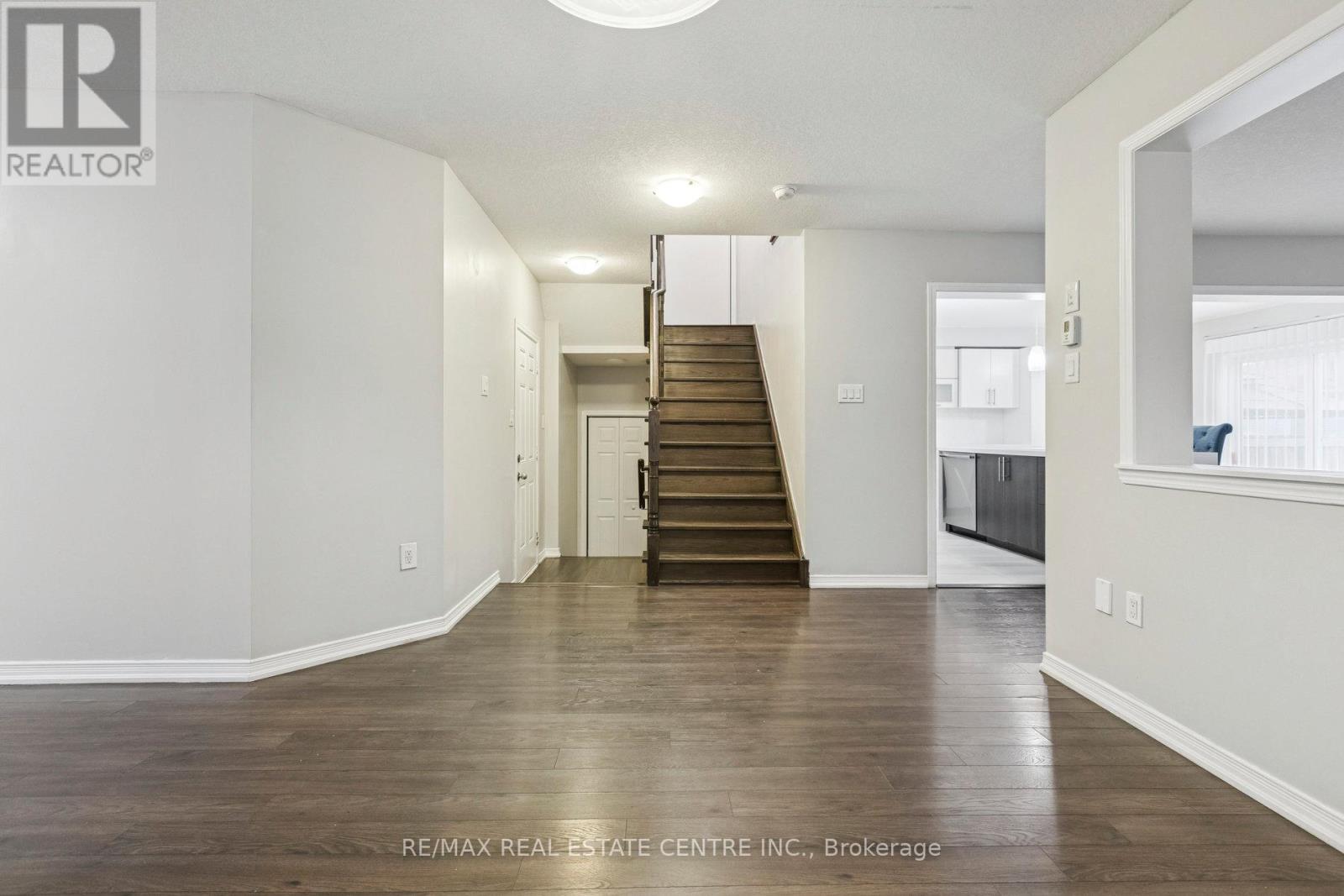 Upper Level - 16 Carroll Lane, Brantford, Ontario N3T 0J5 - Photo 25 - X12583088