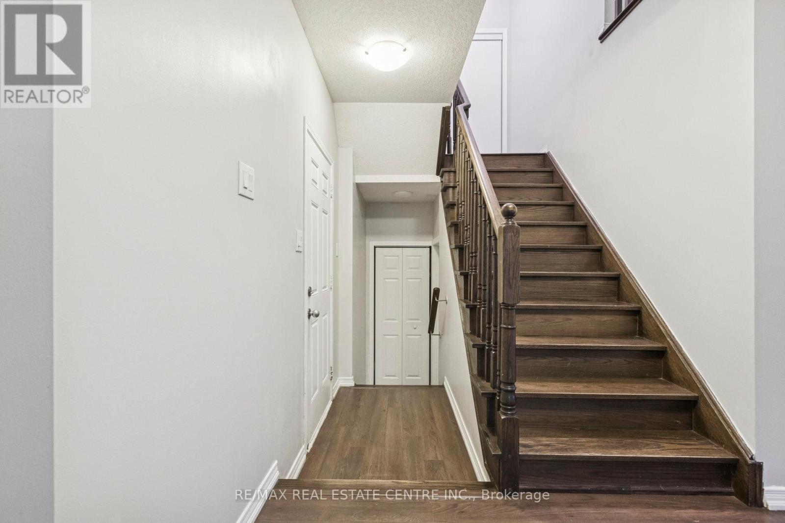 Upper Level - 16 Carroll Lane, Brantford, Ontario N3T 0J5 - Photo 26 - X12583088