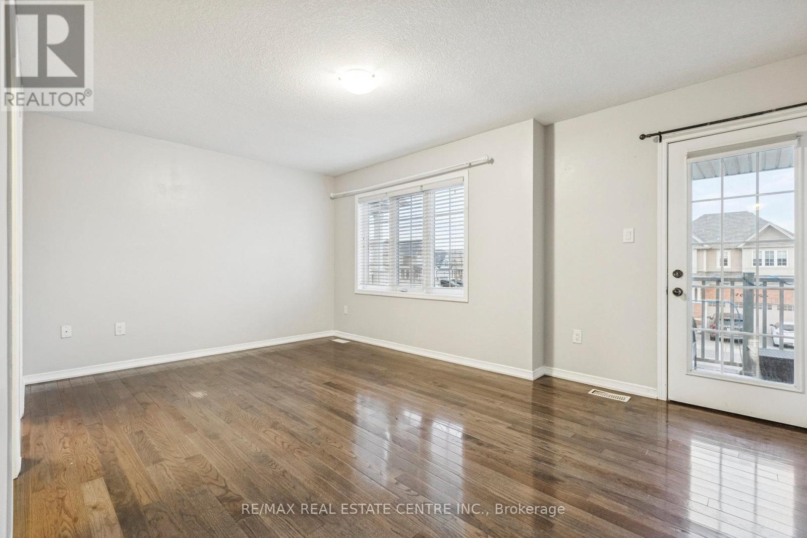 Upper Level - 16 Carroll Lane, Brantford, Ontario N3T 0J5 - Photo 28 - X12583088