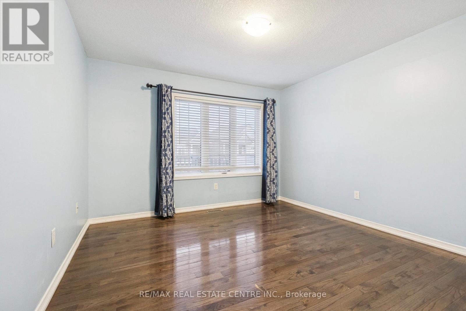 Upper Level - 16 Carroll Lane, Brantford, Ontario N3T 0J5 - Photo 35 - X12583088