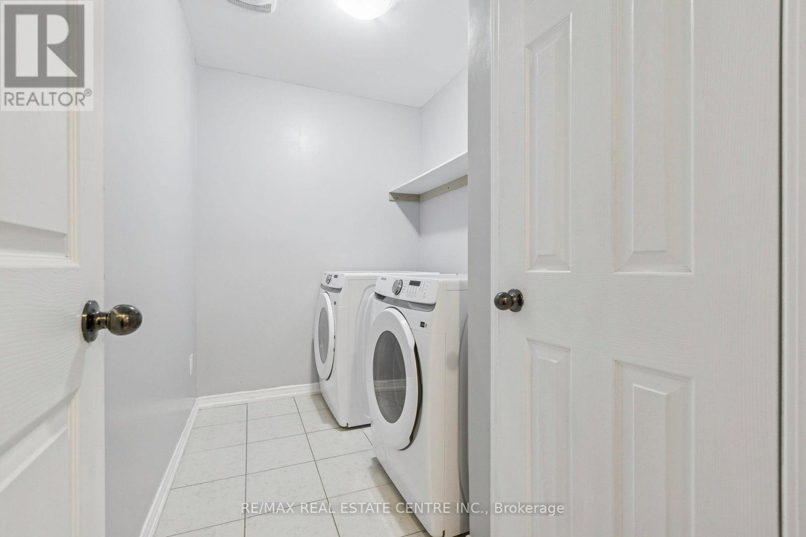 Upper Level - 16 Carroll Lane, Brantford, Ontario N3T 0J5 - Photo 44 - X12583088